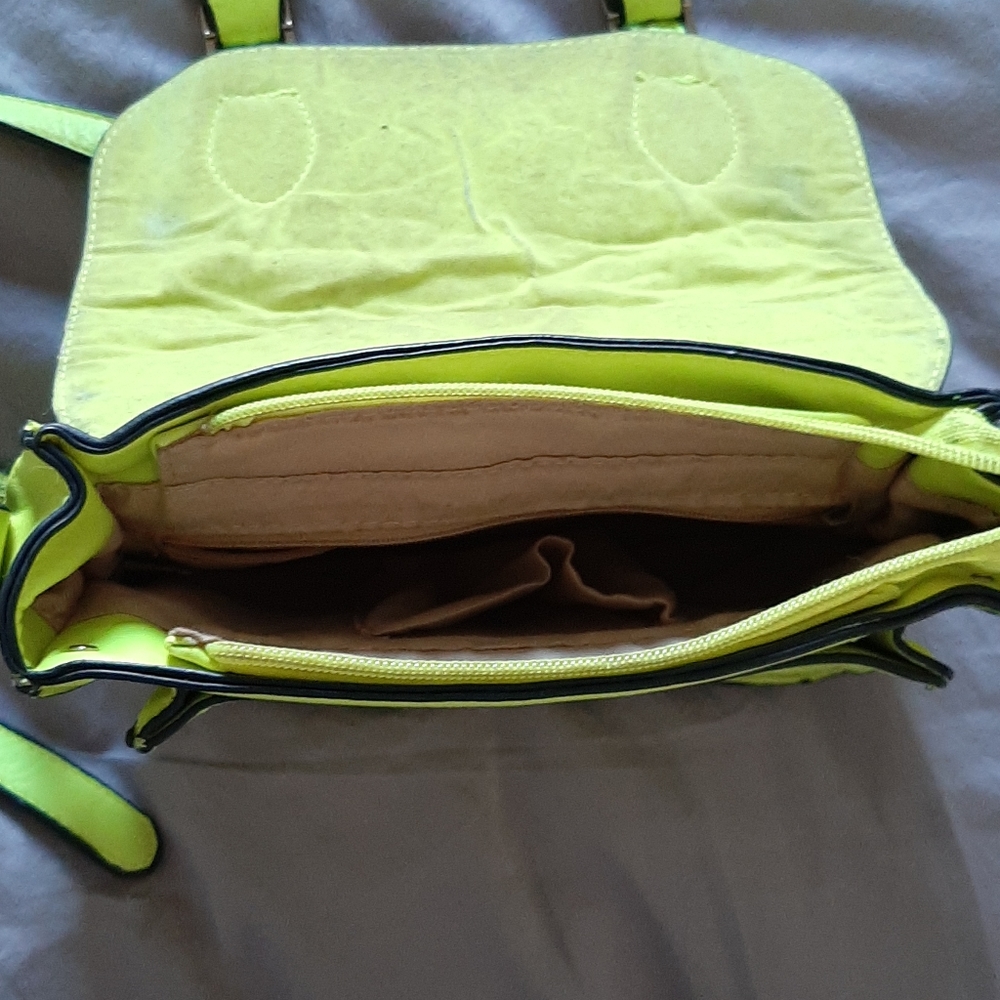Purse - Picture 3 of 3